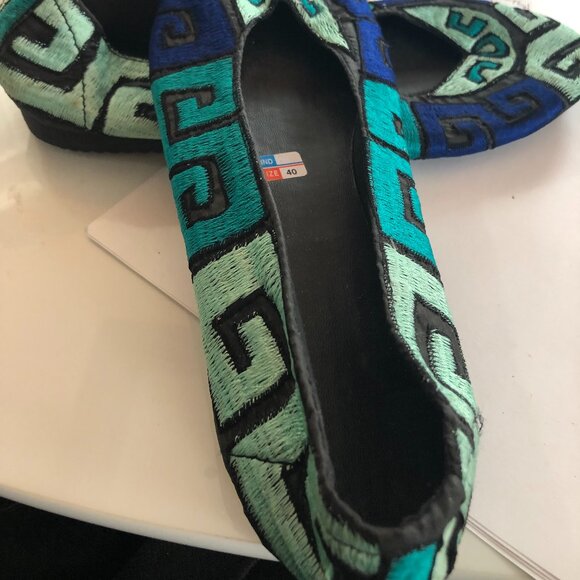 Never Worn Embroidered slippers - Picture 1 of 5